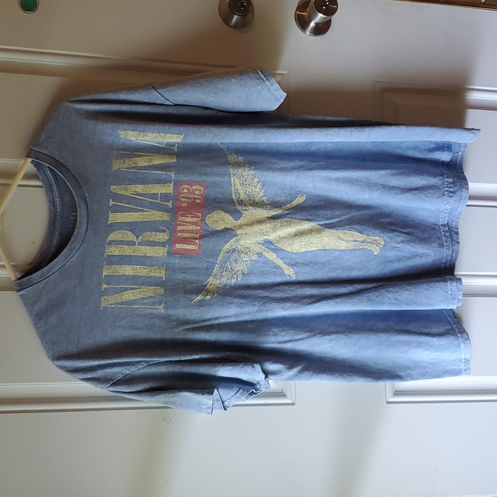 Nirvana Live '93 Blue Graphic T-Shirt with Gold and Red Print sz. XL unisex